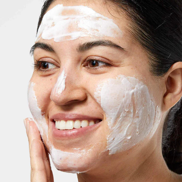 CLINIQUE  7 Day Gentle Face Scrub Cream Exfoliator