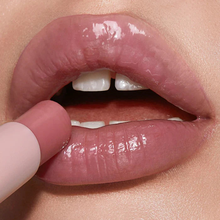 Charlotte Tilbury  Hyaluronic Happikiss Lipstick Balm